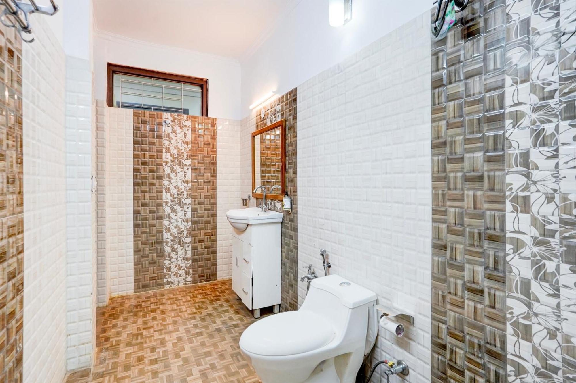 Super Townhouse Mall Road Near Library Chowk Mussoorie Ngoại thất bức ảnh