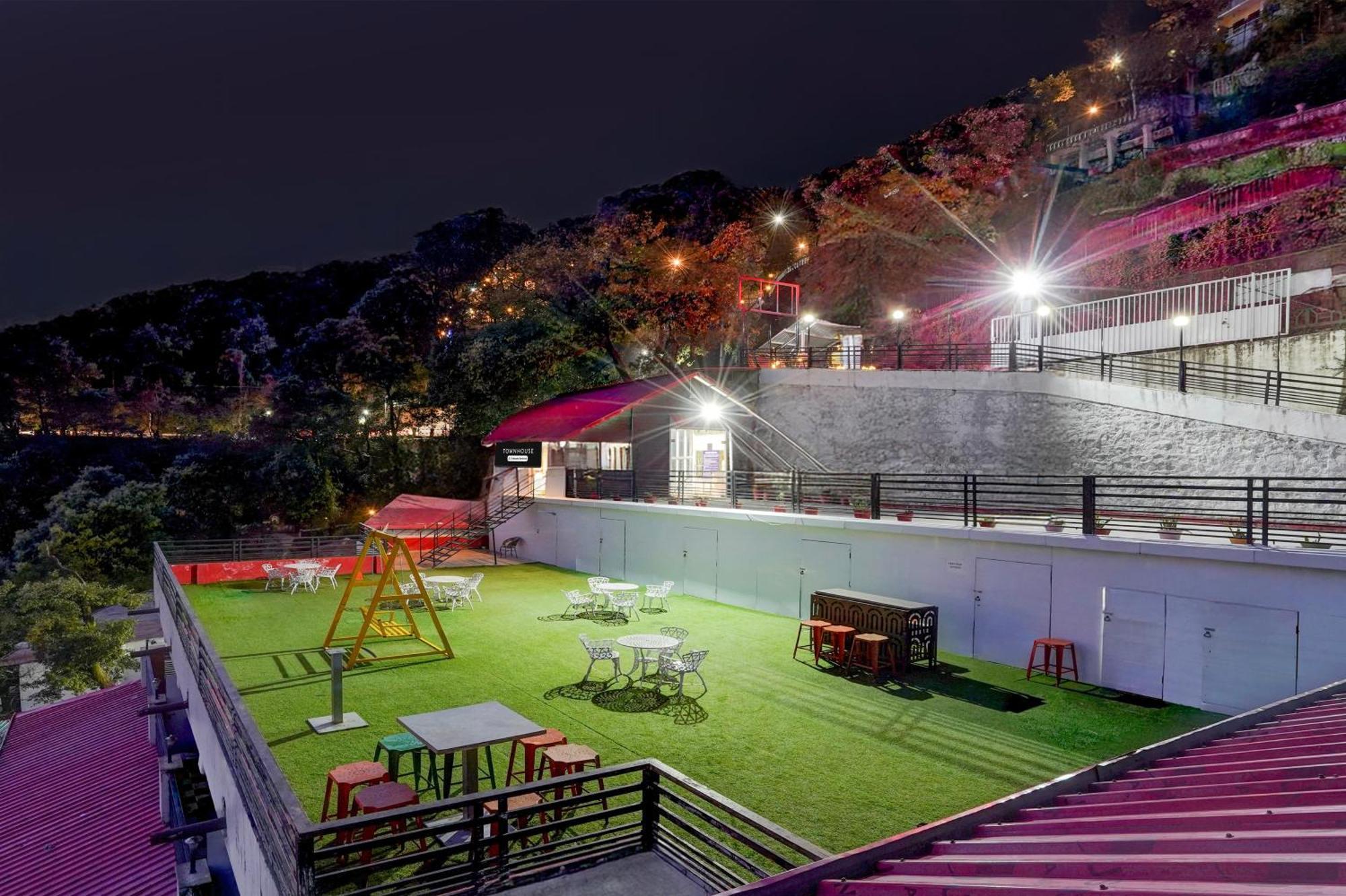 Super Townhouse Mall Road Near Library Chowk Mussoorie Ngoại thất bức ảnh