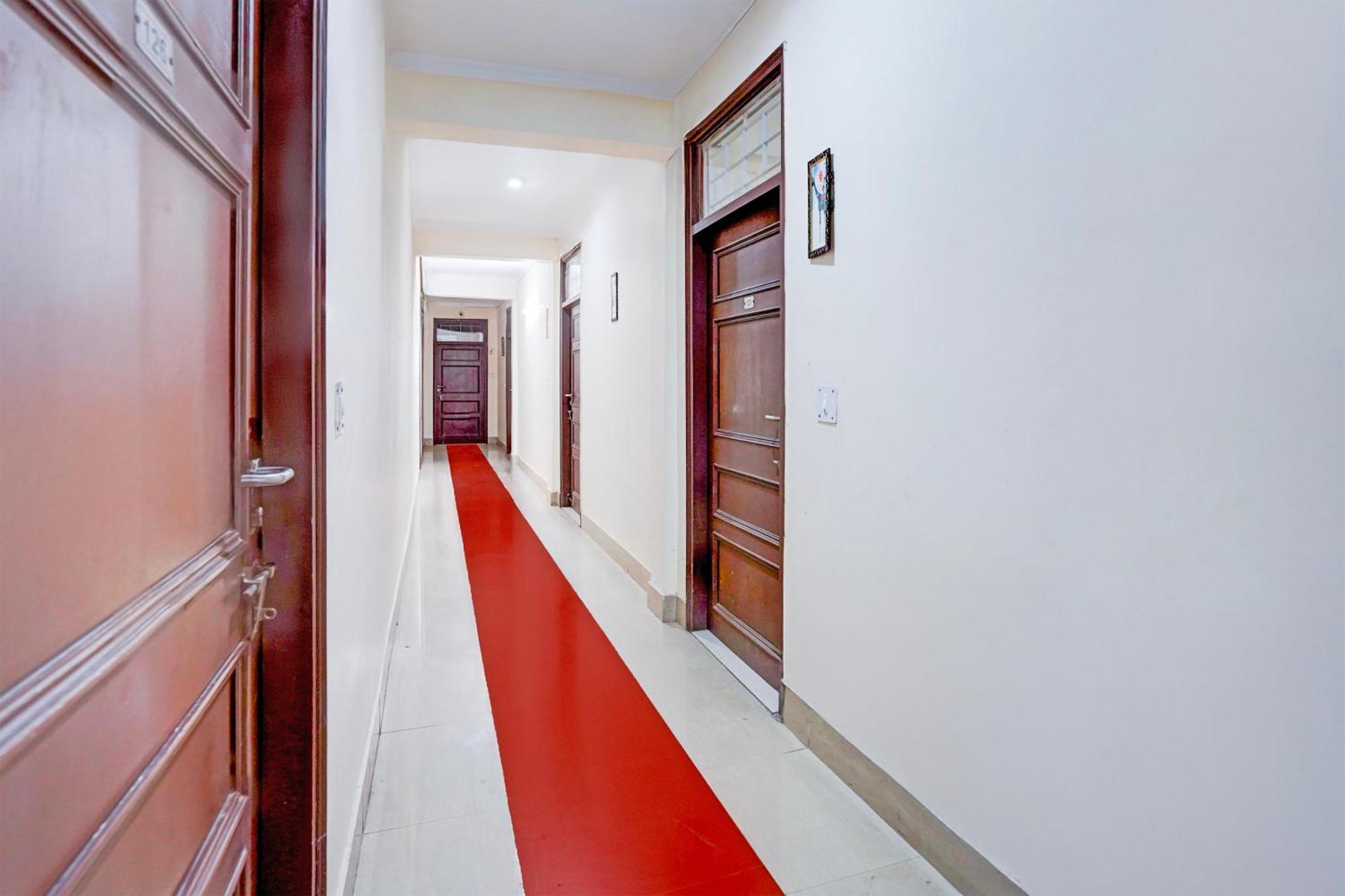 Super Townhouse Mall Road Near Library Chowk Mussoorie Ngoại thất bức ảnh