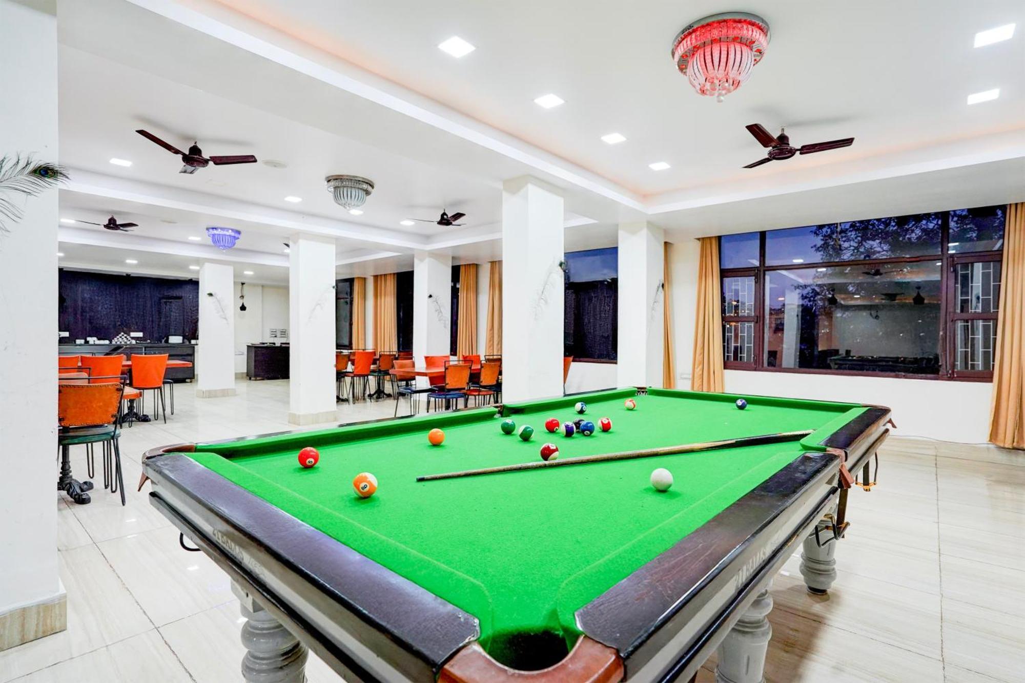 Super Townhouse Mall Road Near Library Chowk Mussoorie Ngoại thất bức ảnh