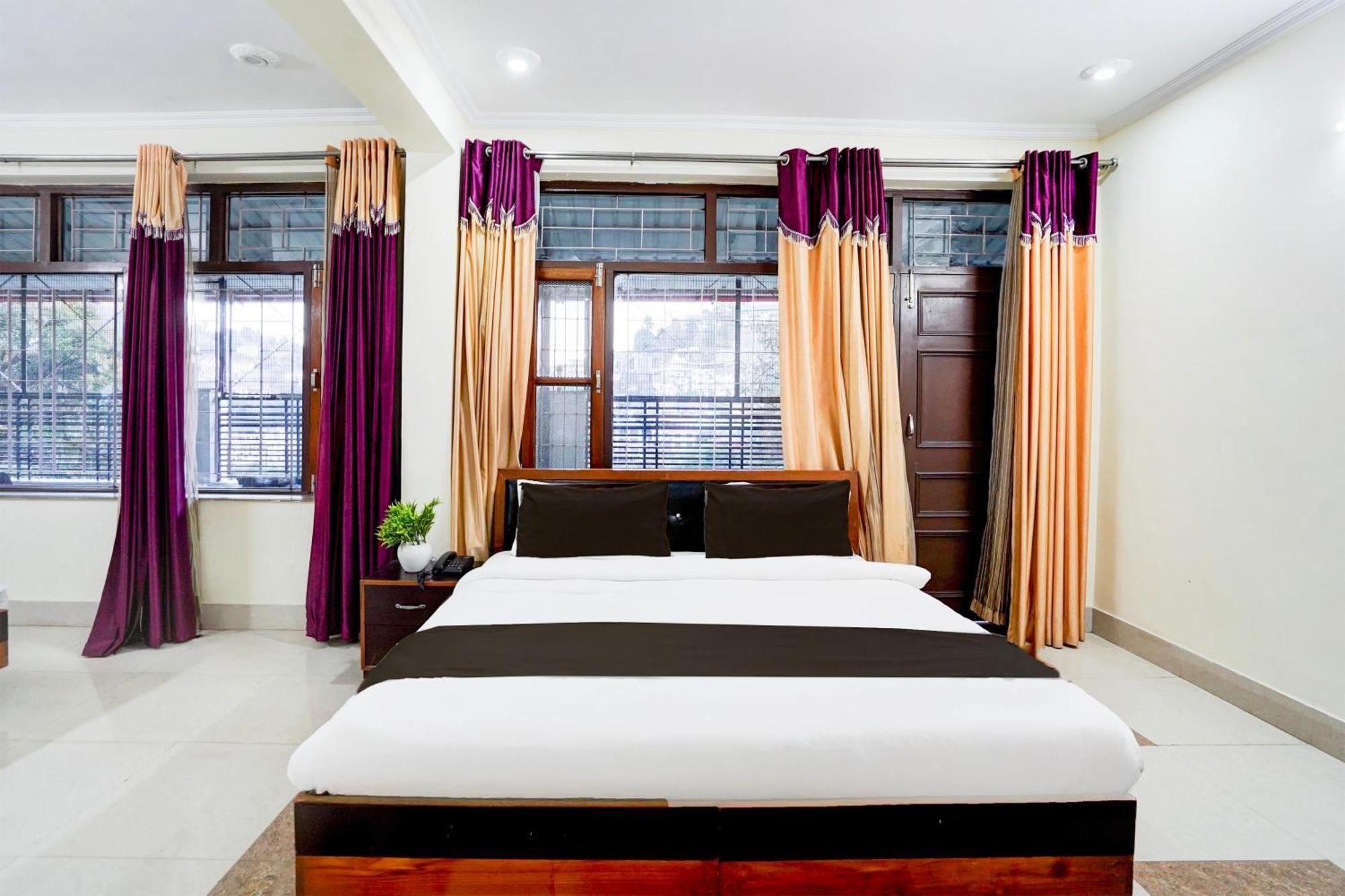Super Townhouse Mall Road Near Library Chowk Mussoorie Ngoại thất bức ảnh