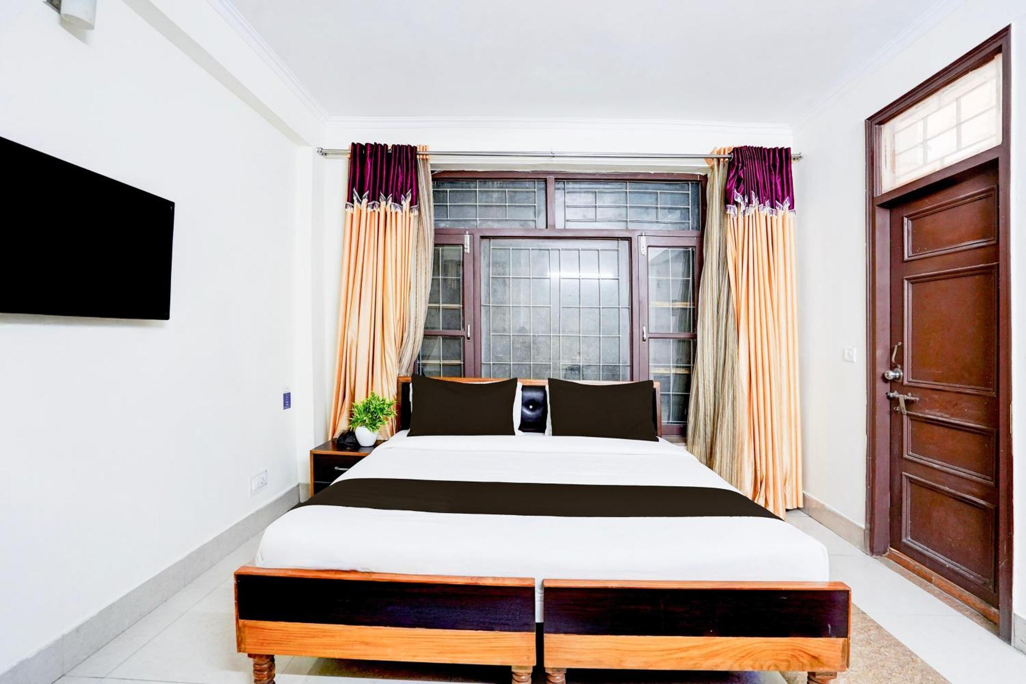 Super Townhouse Mall Road Near Library Chowk Mussoorie Ngoại thất bức ảnh